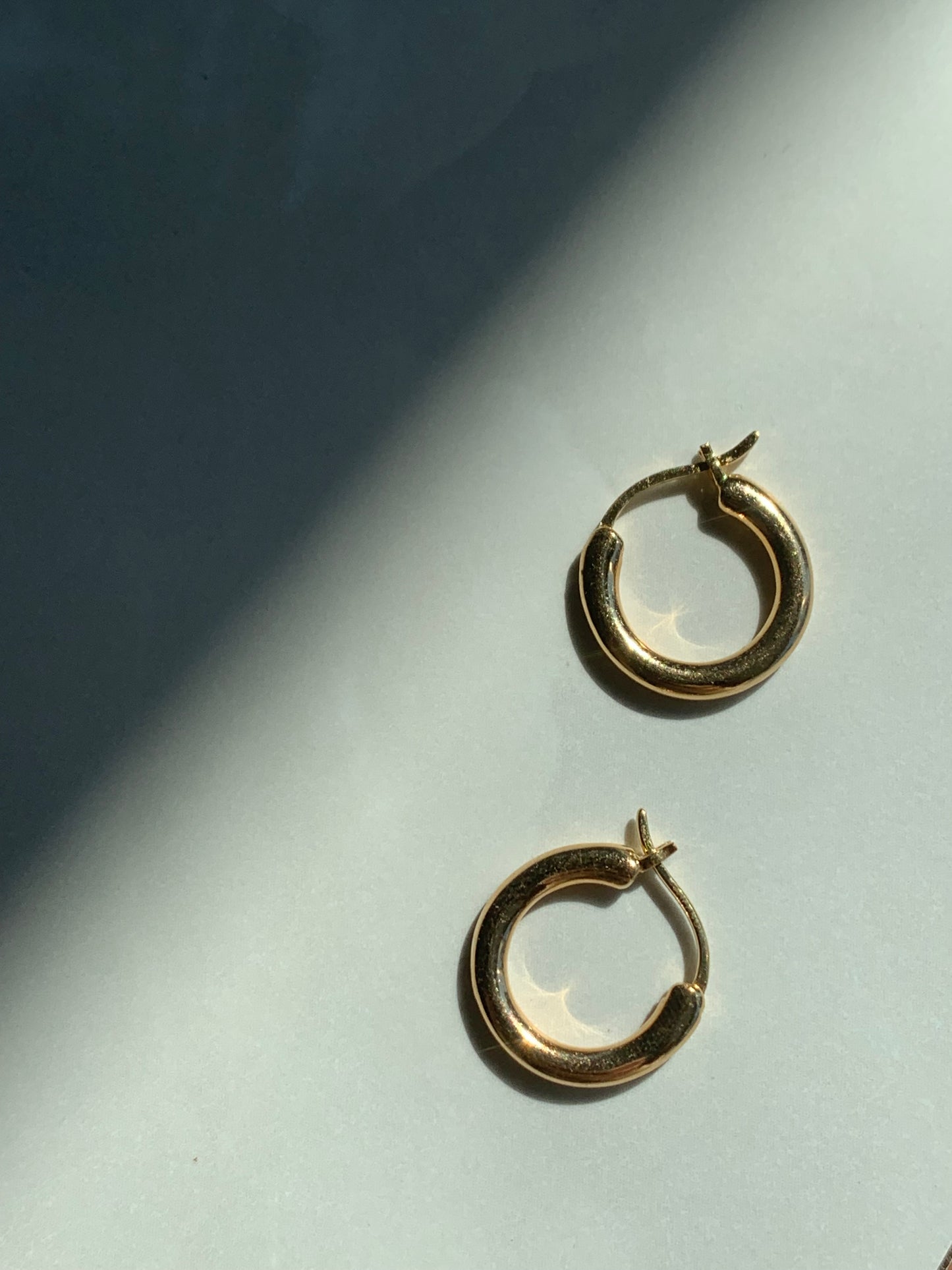 18K Gold Huggies Earring